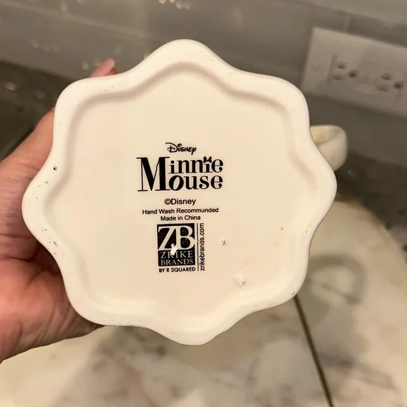 ✨NWT✨ Disney Minnie Mouse Spooky Ghost White Ceramic Mug with Lid Topper - Picture 5 of 6